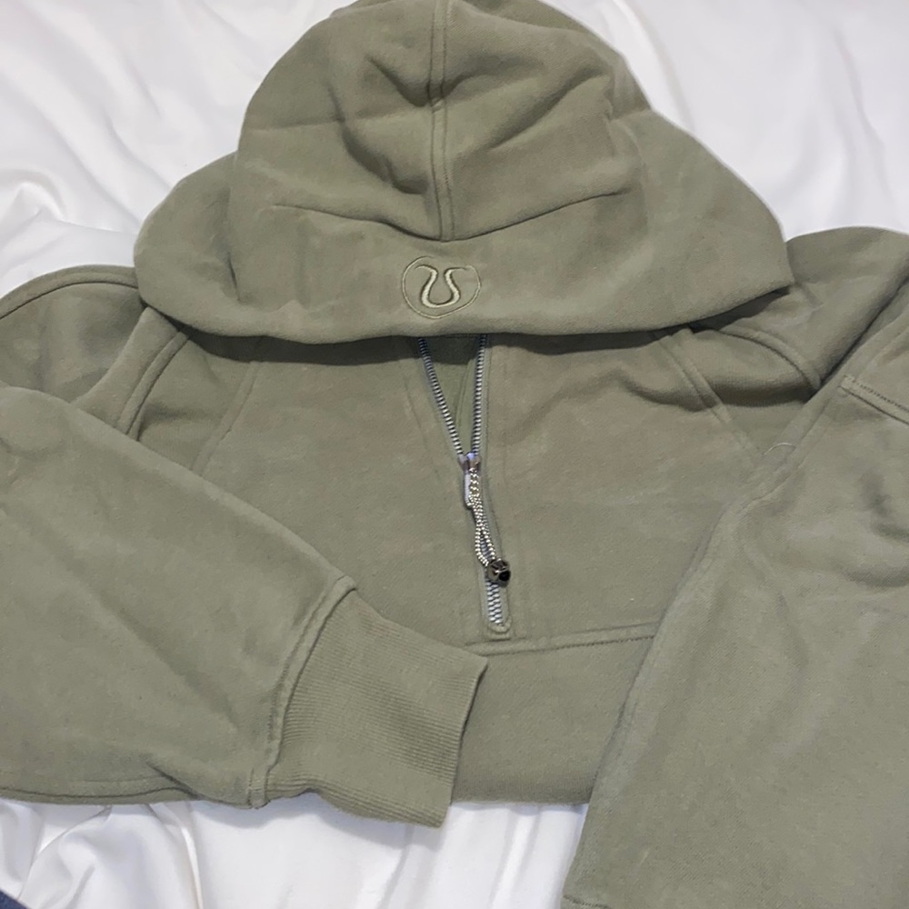 Lululemon Scuba
